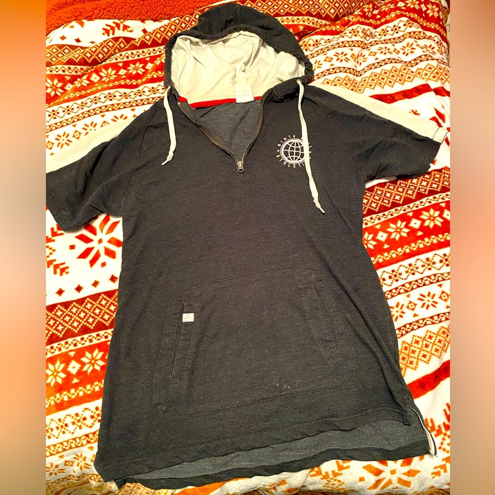 Ninth hall men’s tee hoodie gray with white accents